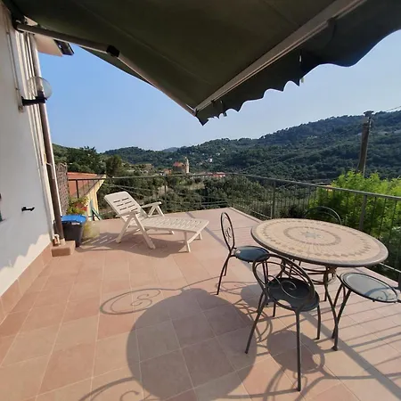 Casa Degli Agrumi * Diano San Pietro